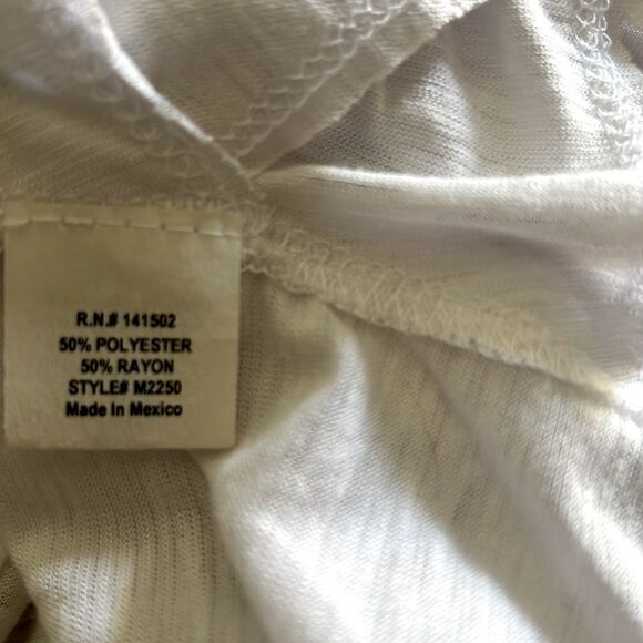 NWT Graphic “Never Give Up”Women's White Graphic Woven Side Tank Top L - Picture 7 of 8